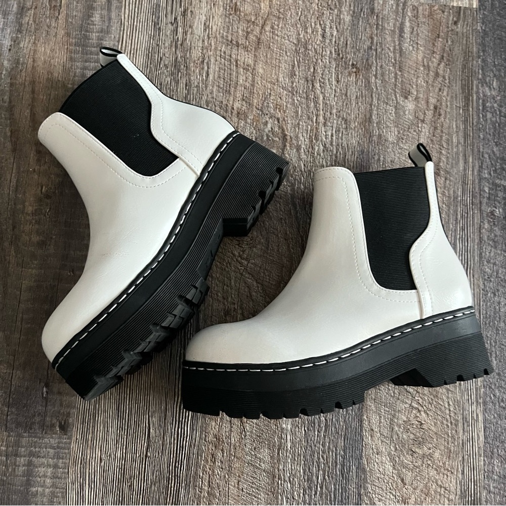 Mia White Boots